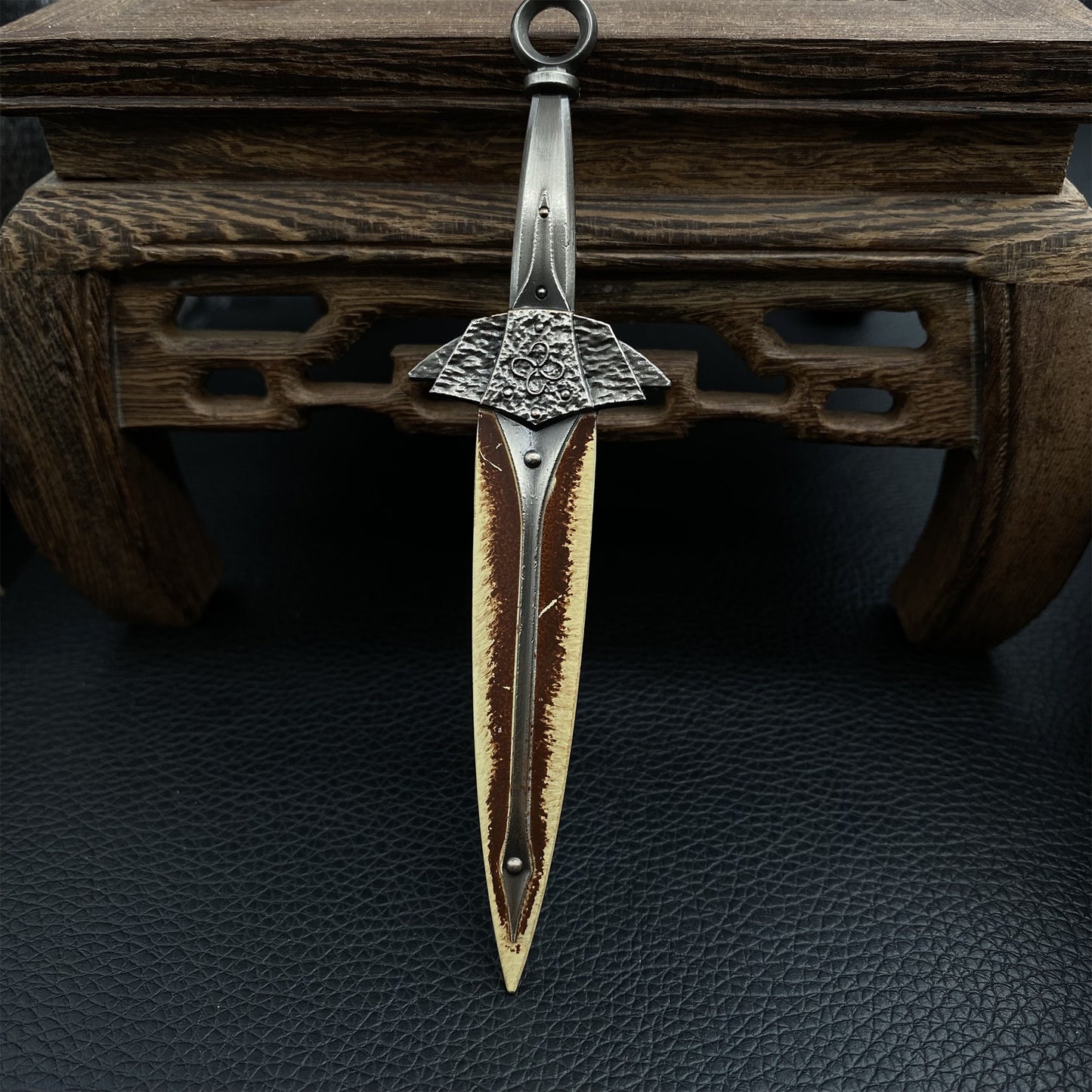 1/6 Skyrim Dragonbone Dagger Miniature