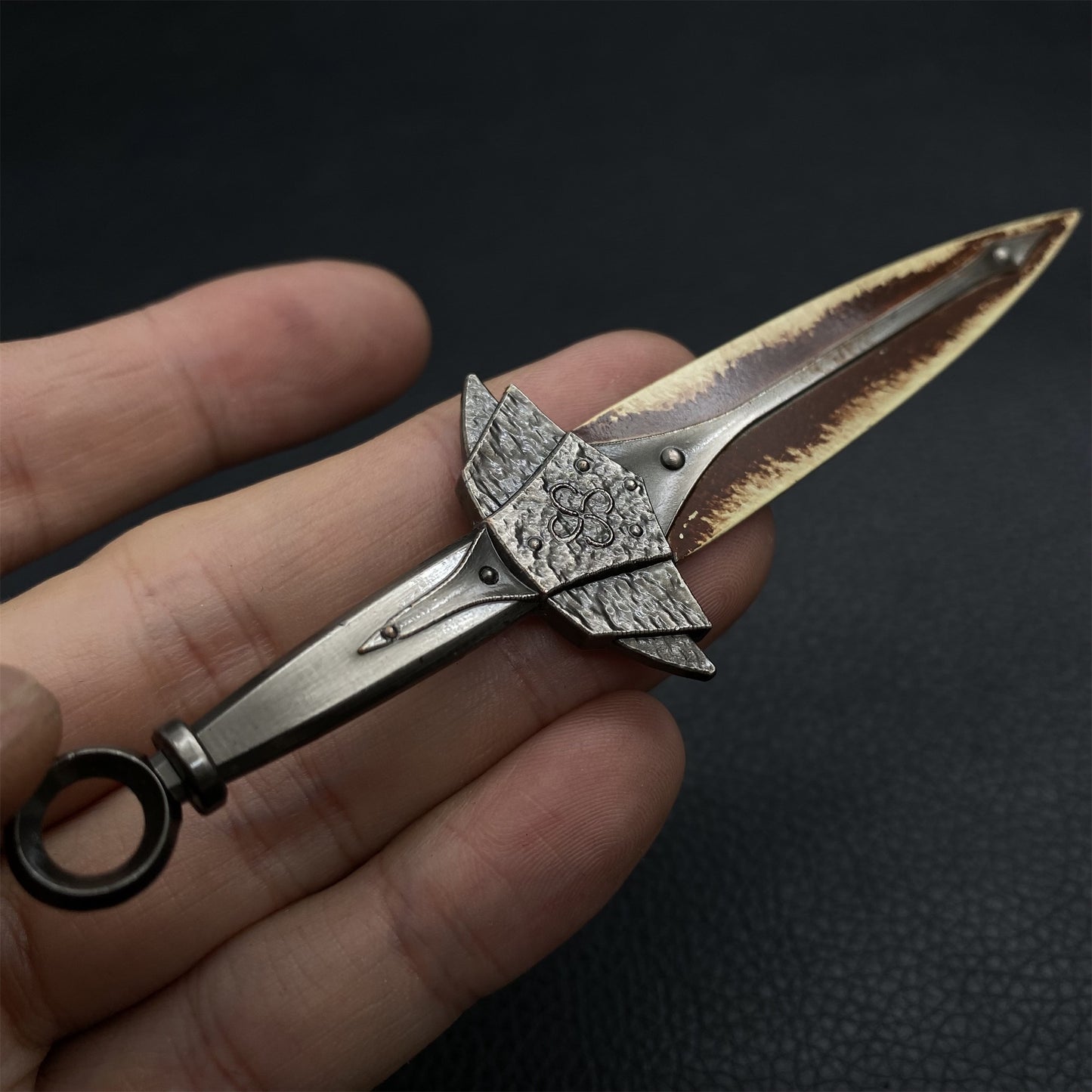 1/6 Skyrim Dragonbone Dagger Miniature