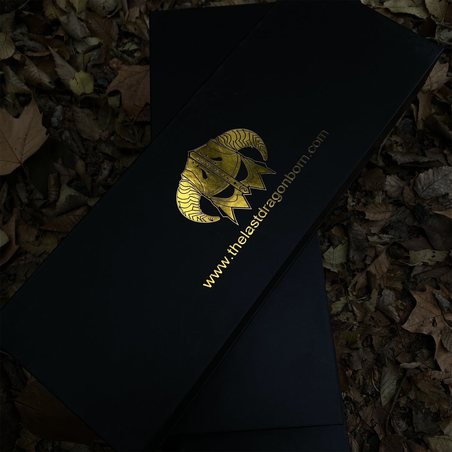 1:6 Dragonbone Greatsword Metal Miniature Gift Box