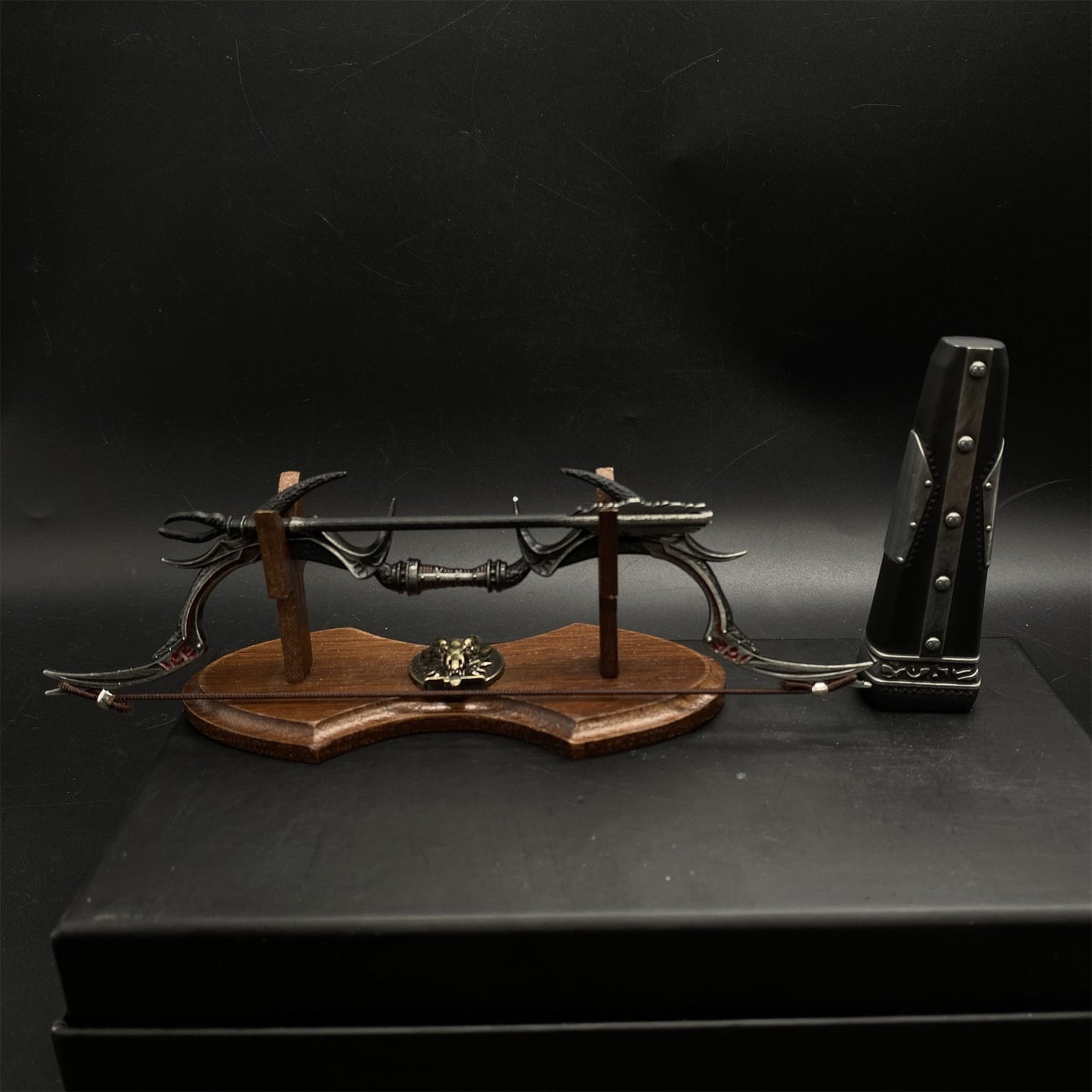 1/6 Scale Daedric Bow Miniature
