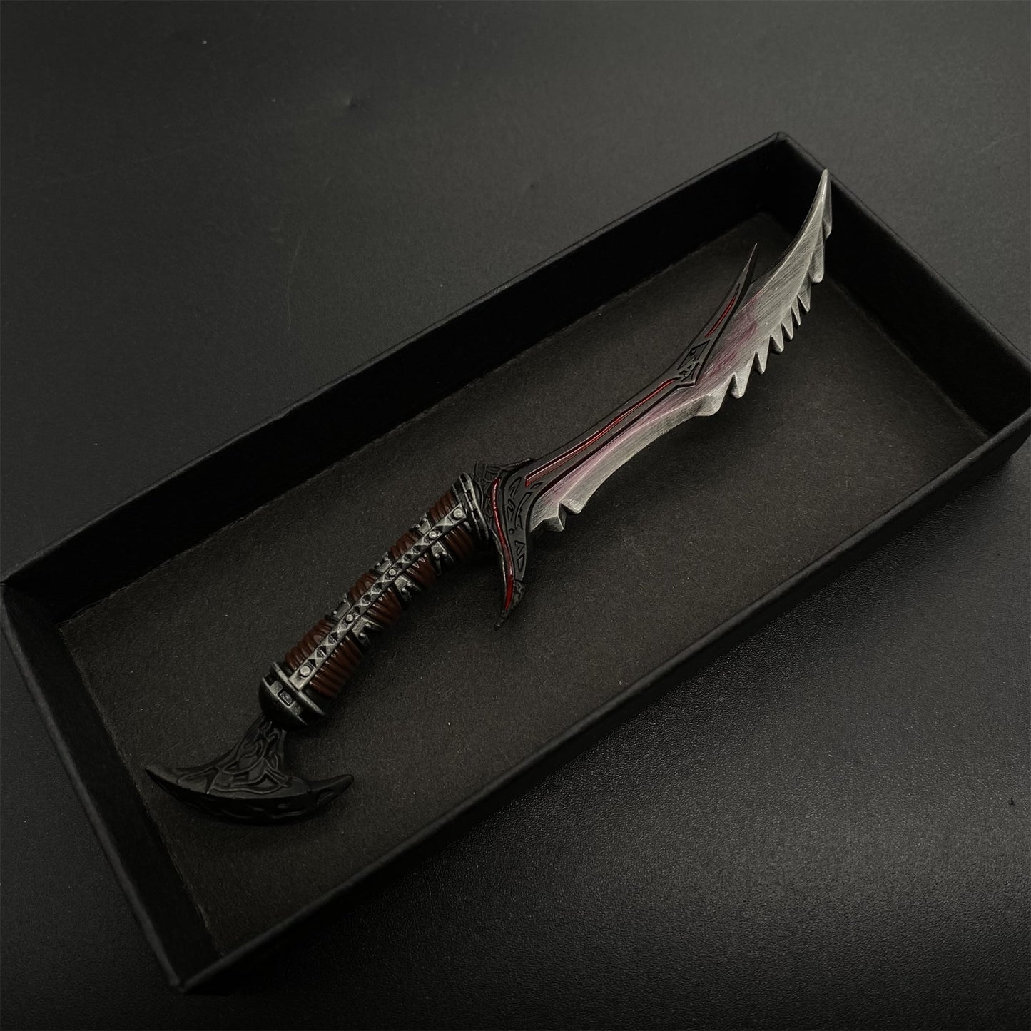1/6 Skyrim Daedric Dagger Metal Miniature