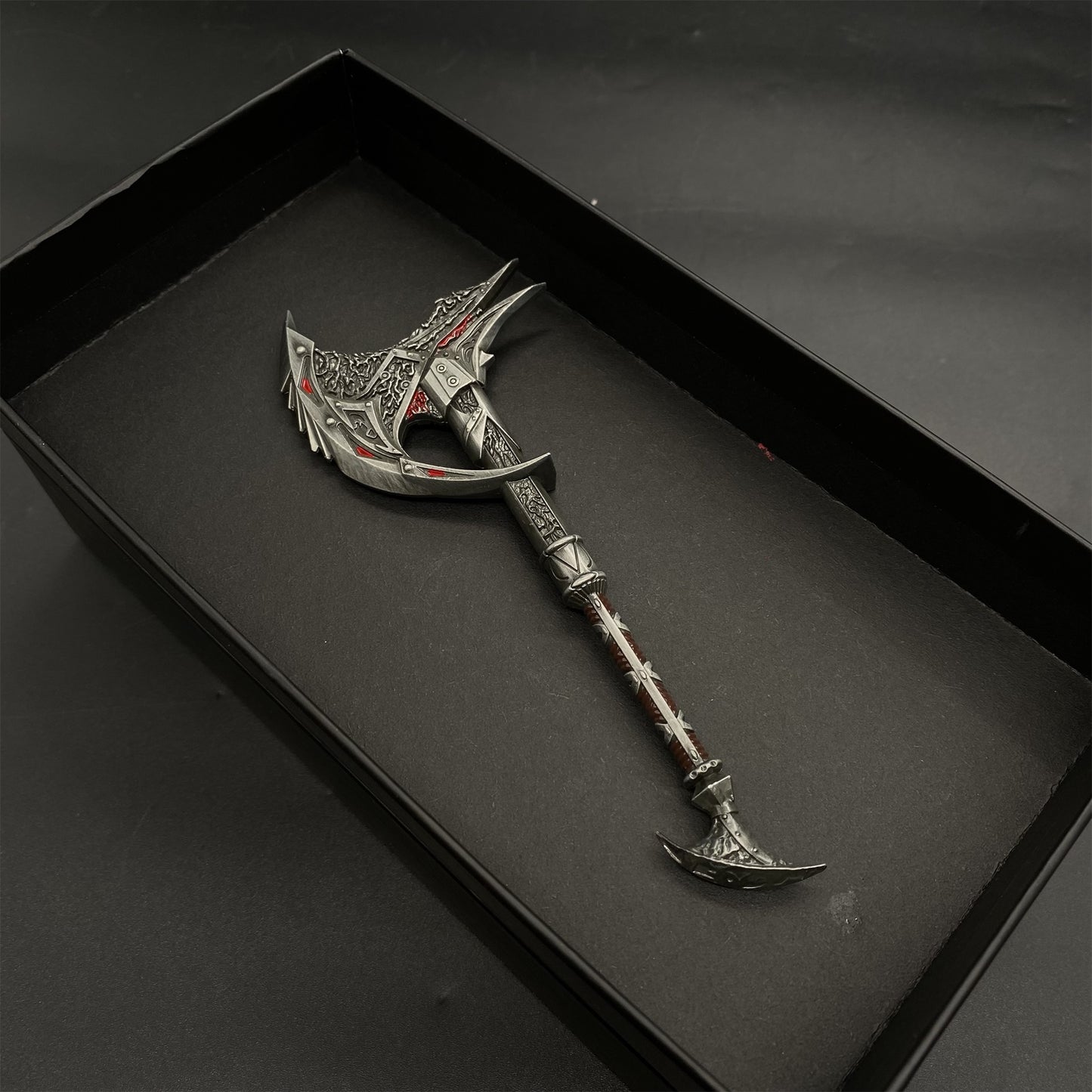 Mini Skyrim Daedric Battle Axe Metal Replica