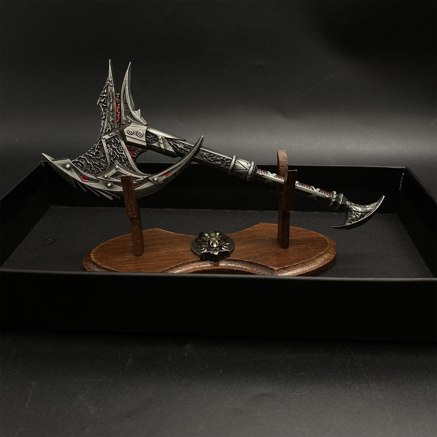 Mini Skyrim Daedric Battle Axe Metal Replica