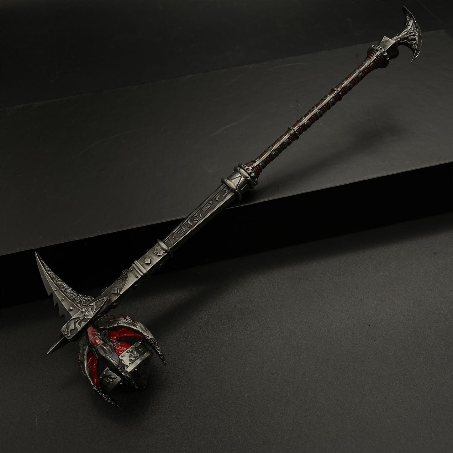 One-Sixth Two Hand Warrior Skyrim Daedric War Hammer