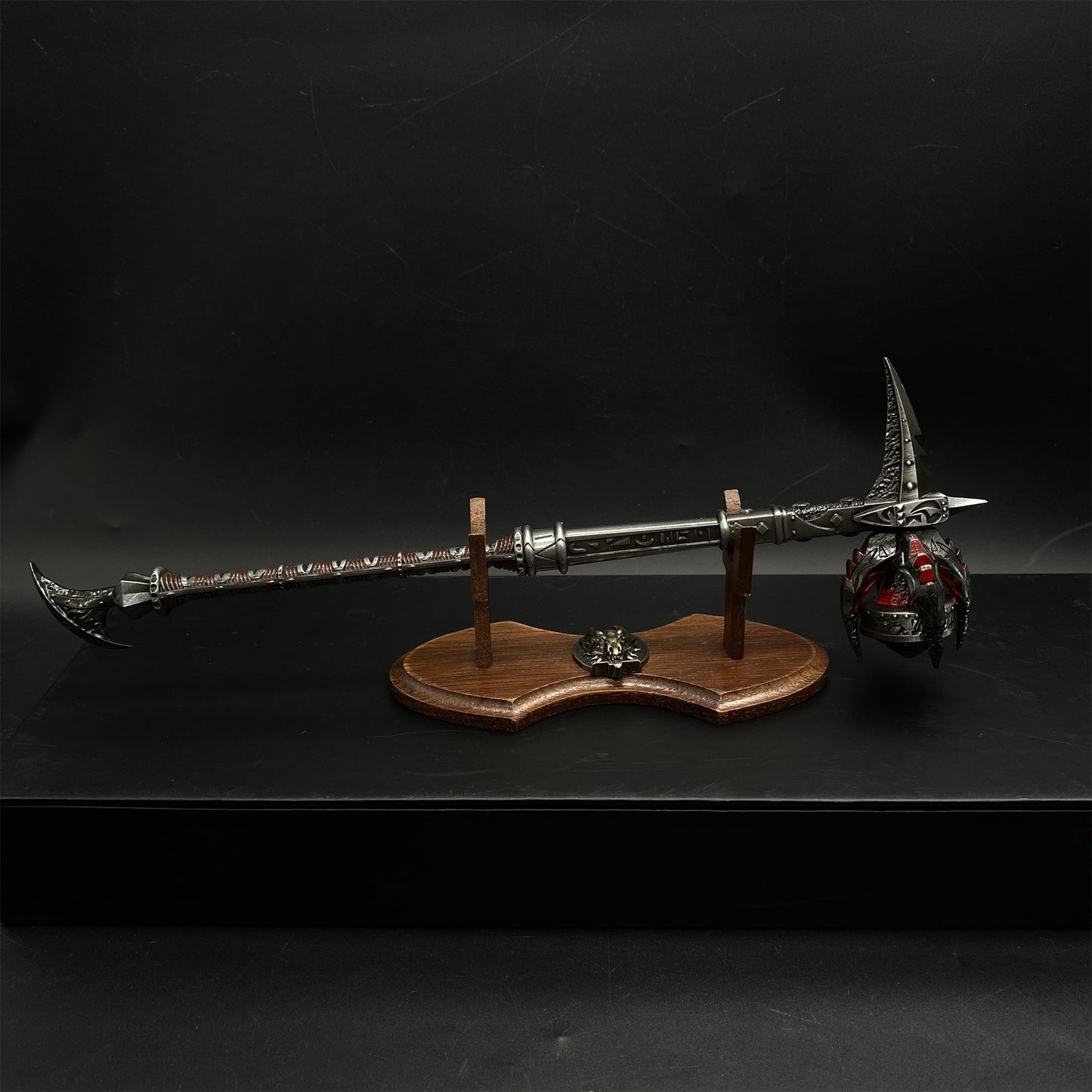 One-Sixth Two Hand Warrior Skyrim Daedric War Hammer