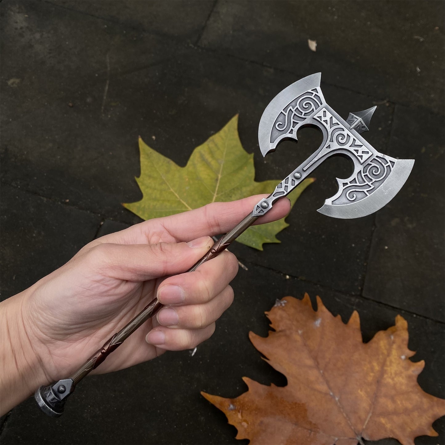 Metal Skyrim 1:6 Steel Giant Axe Miniature