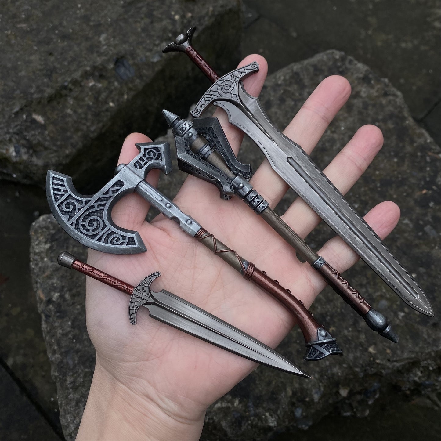 Metal Skyrim Steel Sword Skyforged Axe Steel Mace Steel Dagger 1: 6 Scale