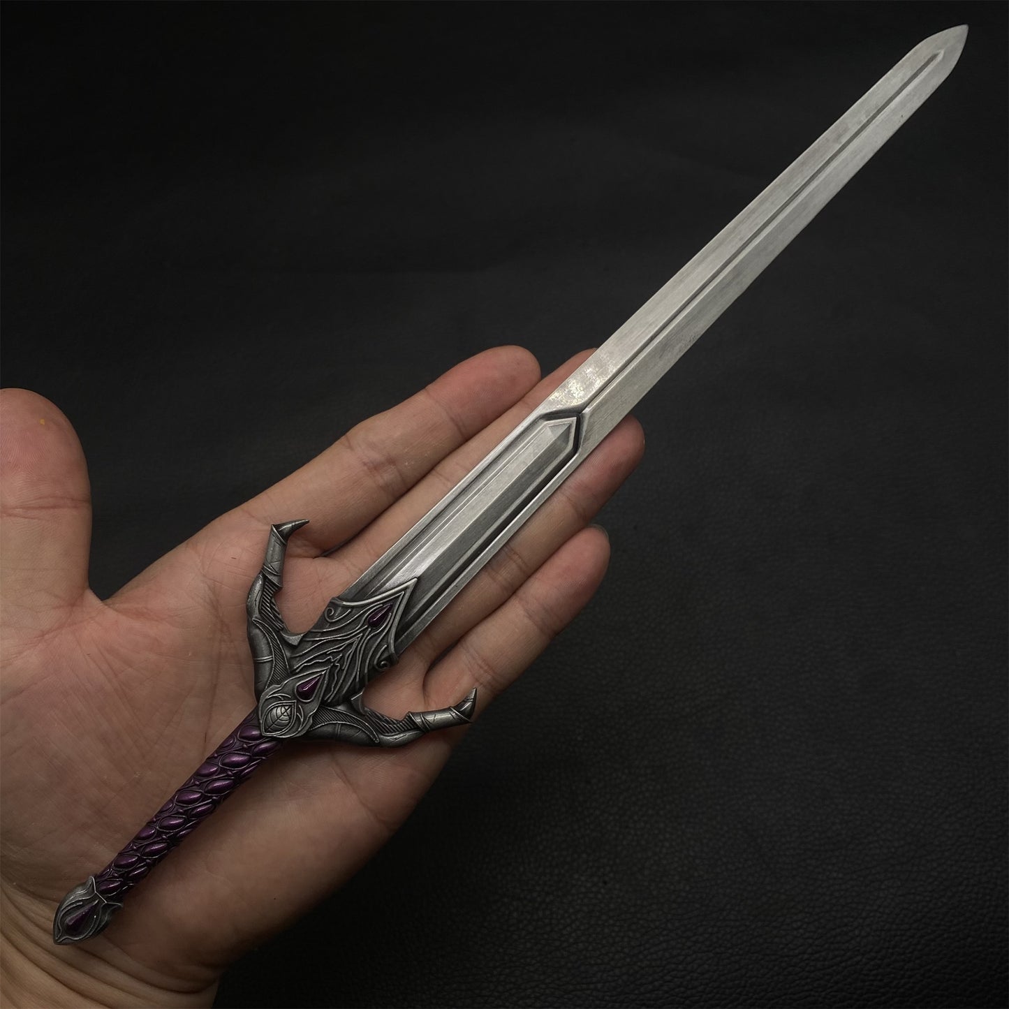 Umbra Sword Oblivion 1/3 Metal Replica