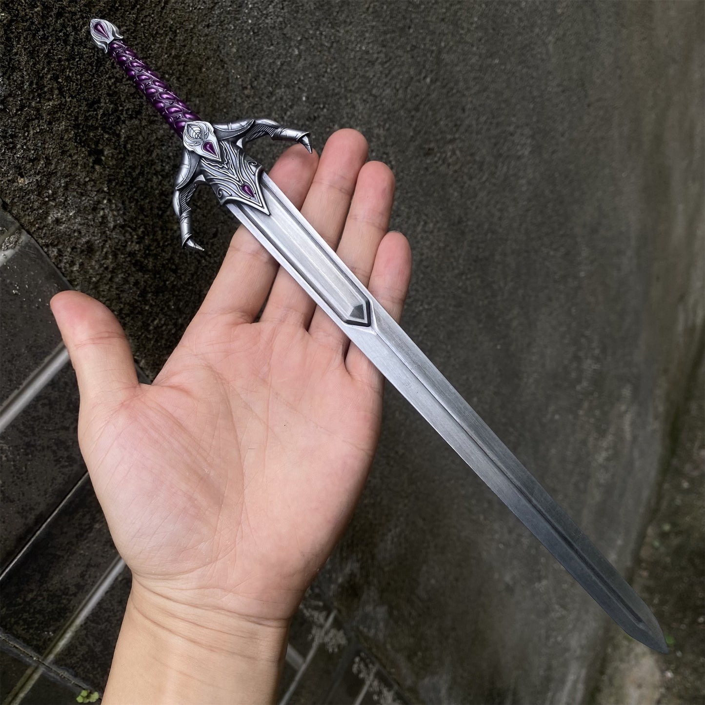 Umbra Sword Oblivion 1/3 Metal Replica