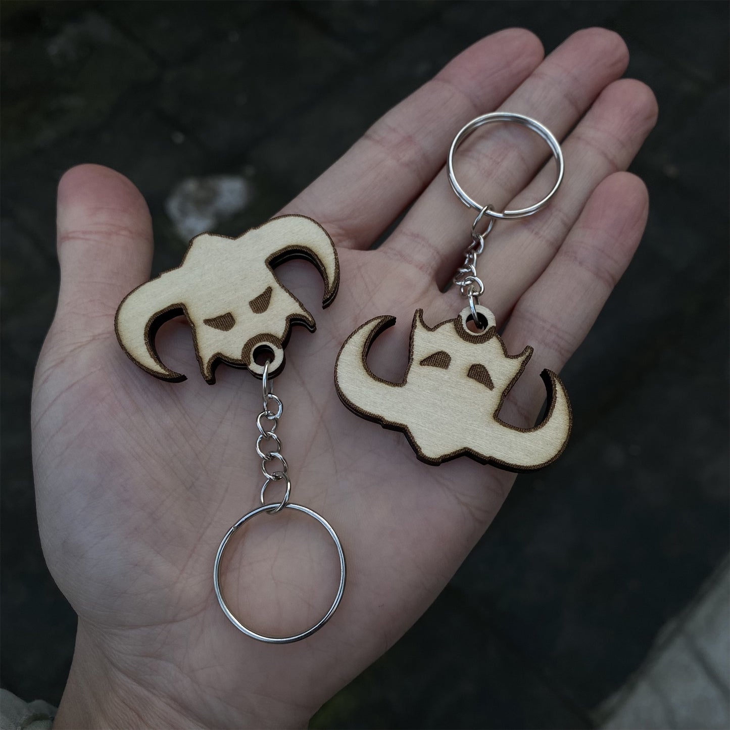 Skyrim Dragonborn Alduin Wooden Keychain Plate