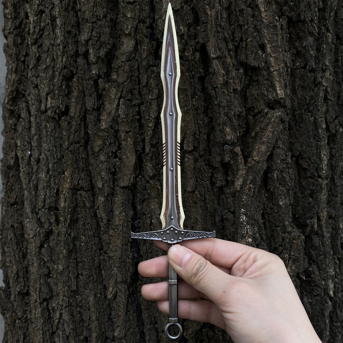 1:6 Dragonbone Greatsword Metal Miniature Gift Box