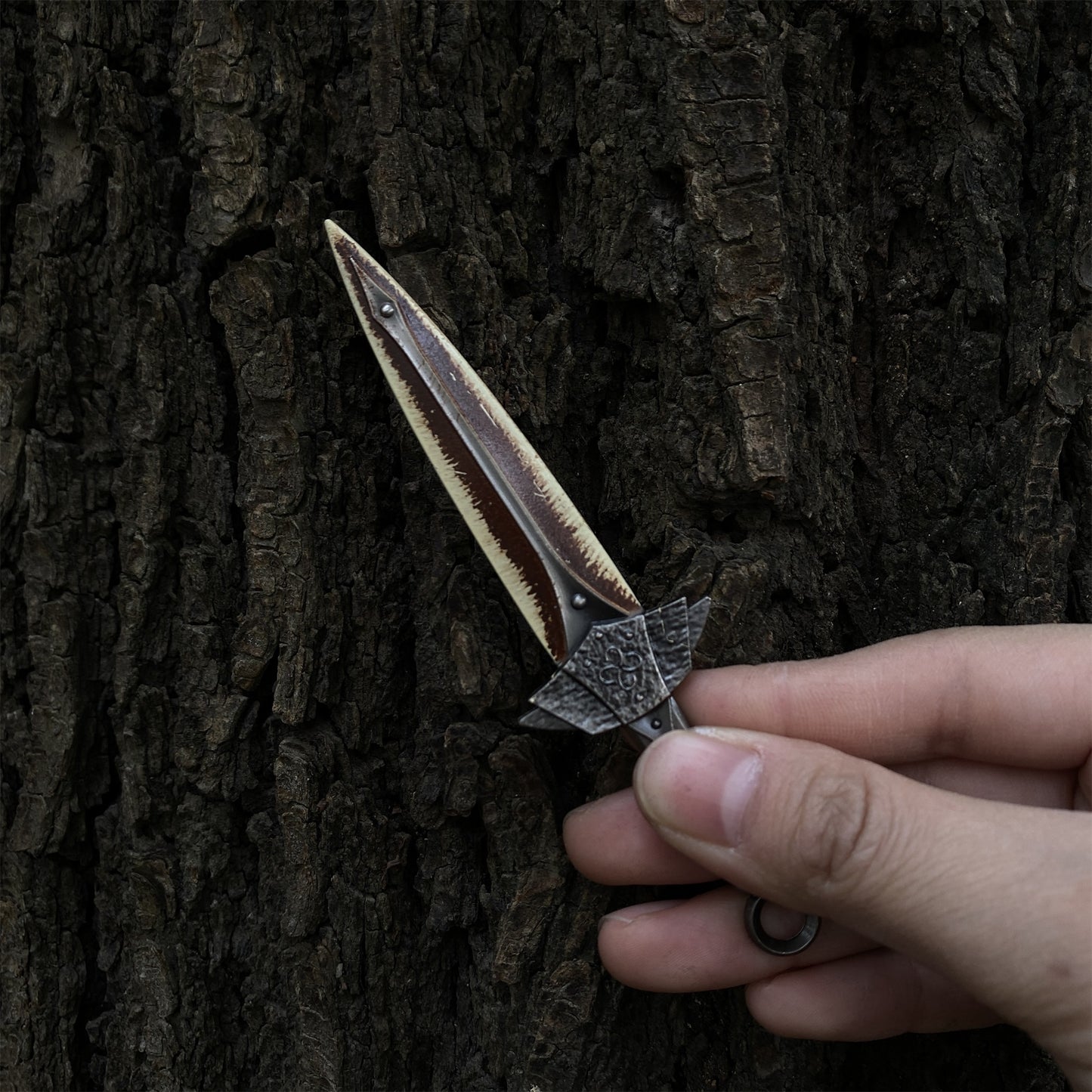 Dragonbone War Axe Dagger Sword Mace Metal Miniature 4 In 1 Gift Box