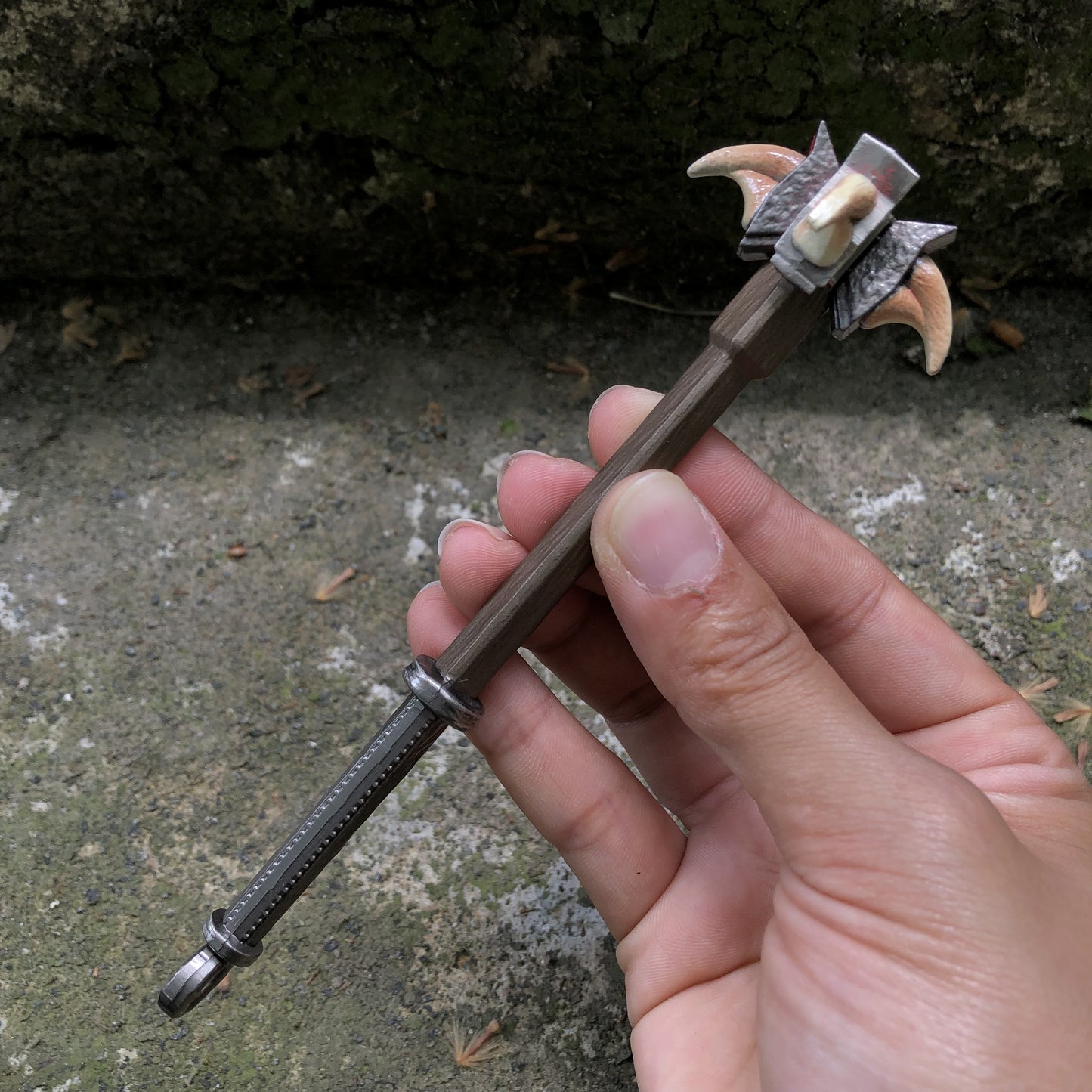 Dragonbone Mace Metal Miniature Gift Box