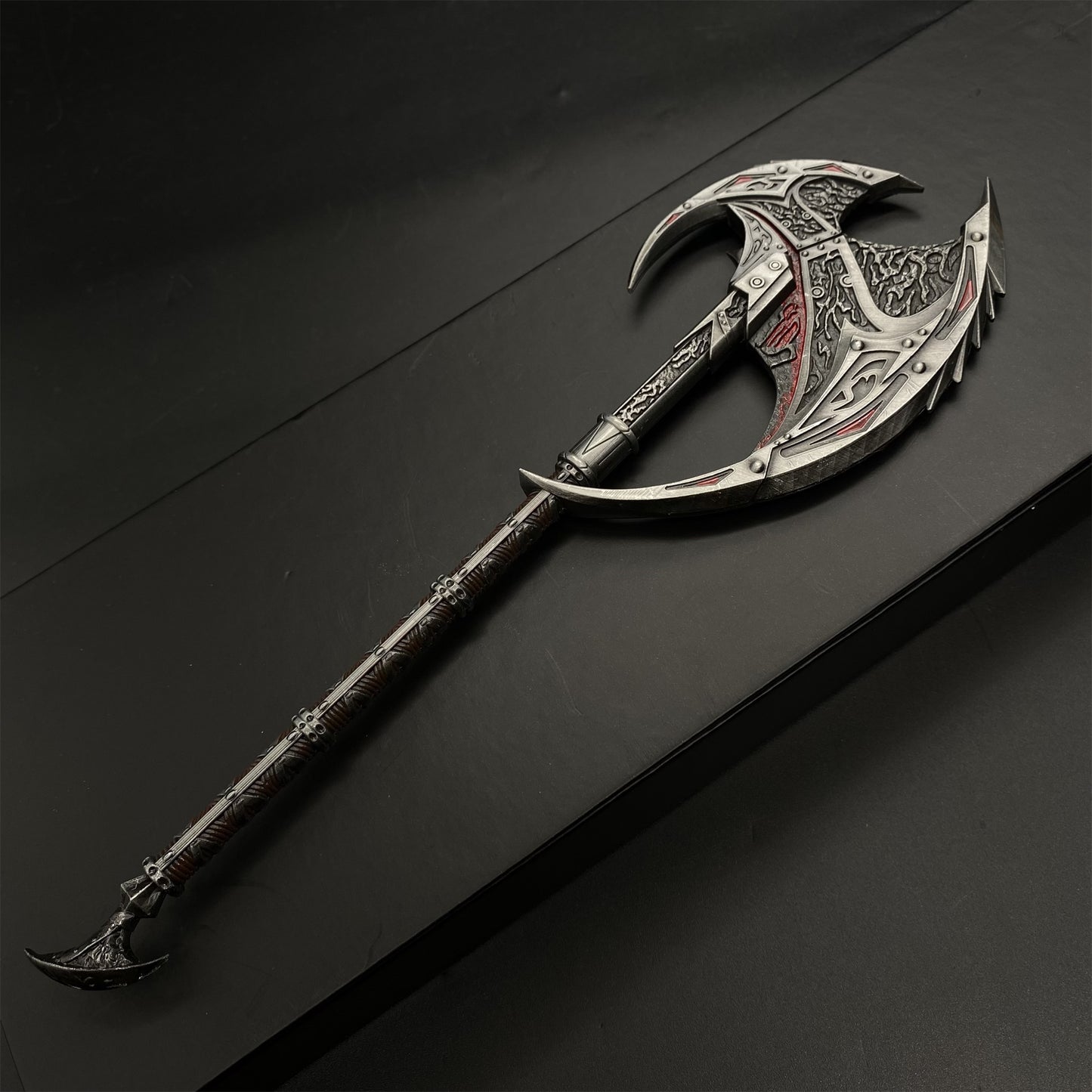 1:6 Scale Daedric Giant Axe Metal Miniature