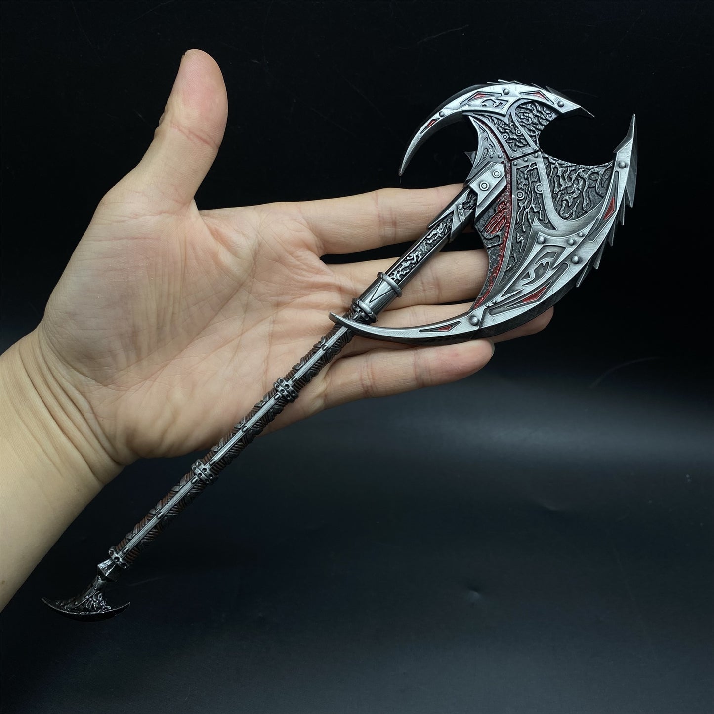 1:6 Scale Daedric Giant Axe Metal Miniature
