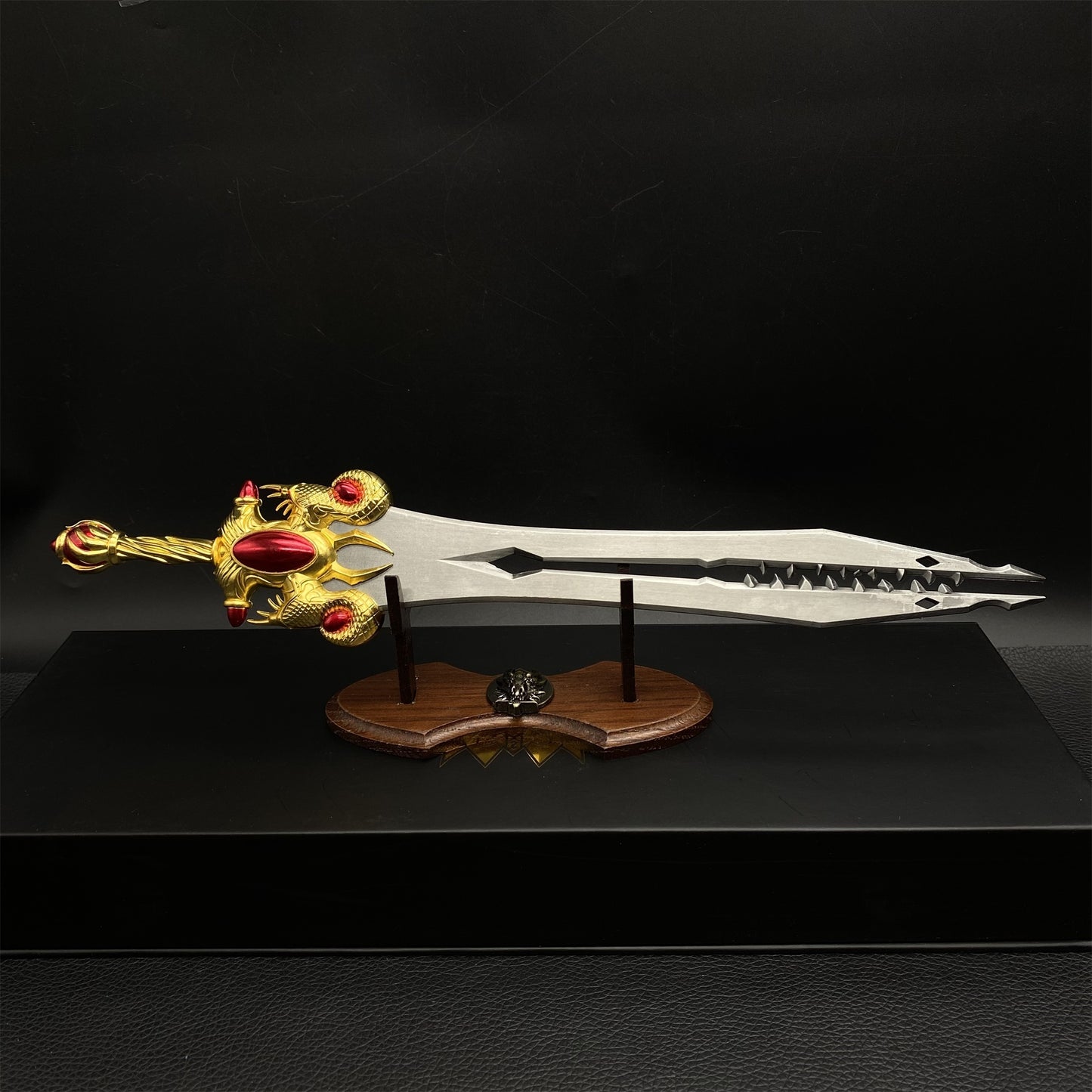 1/3 Scale Dawnfang/Duskfang Sword Metal Replica With Gift Box
