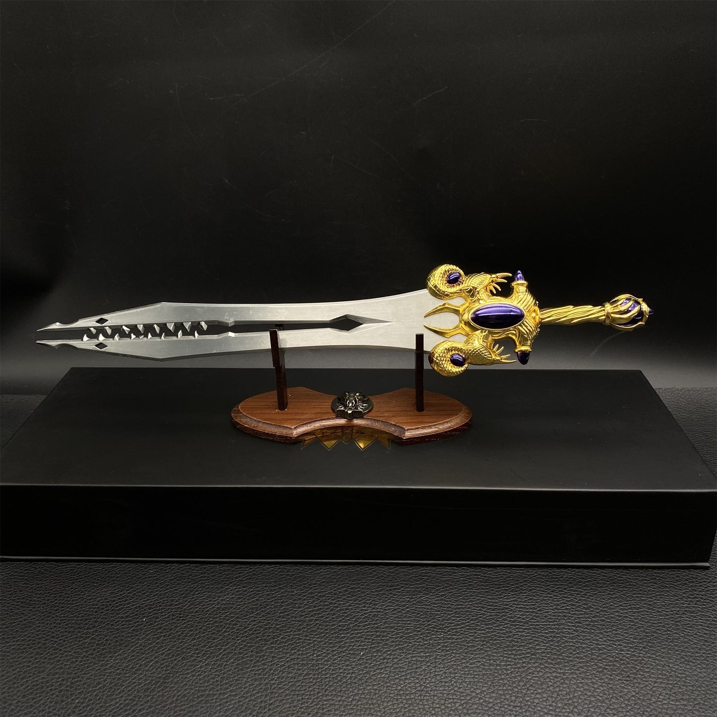 1/3 Scale Dawnfang/Duskfang Sword Metal Replica With Gift Box