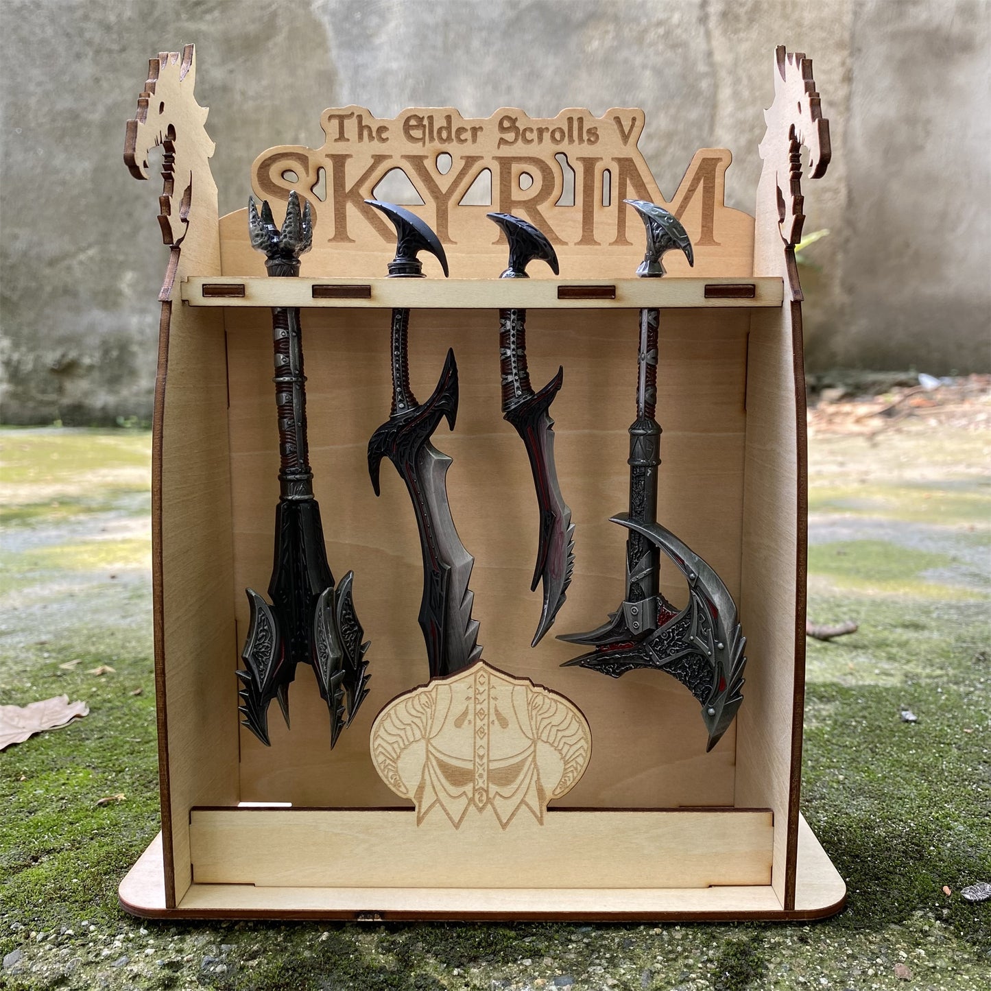 4 in 1 Skyrim Daedric Weapon With Handmade Wooden Stand