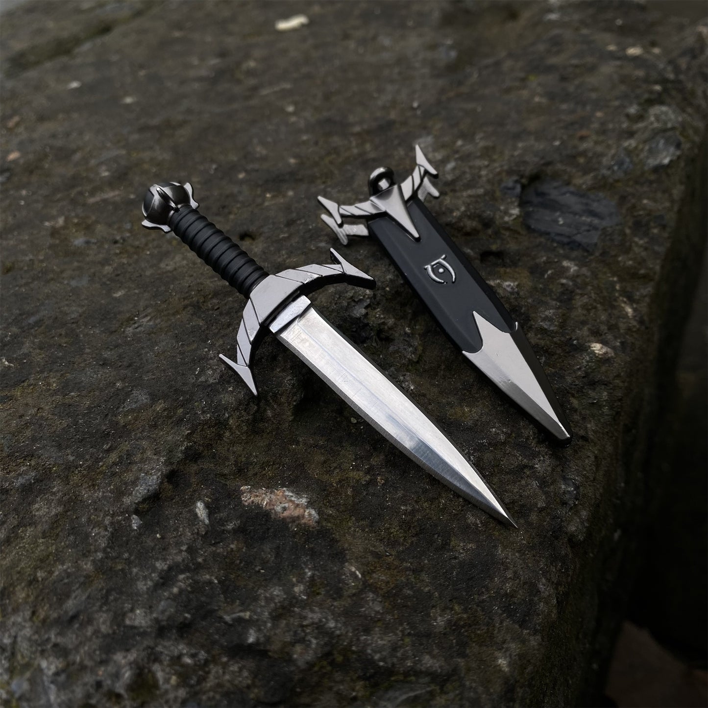 Mini Mehrunes Dagon Razor Inspired EDC Knife Keychain