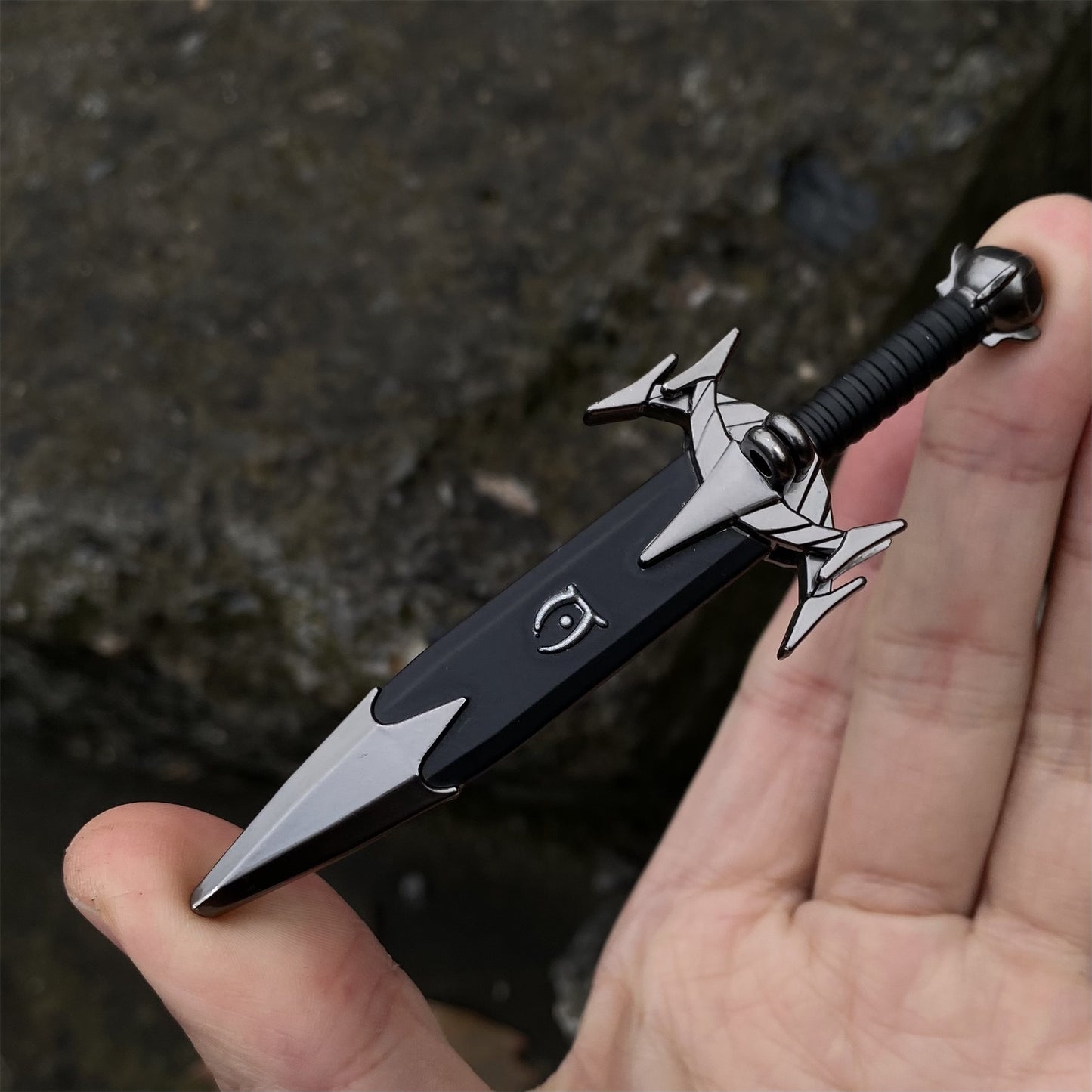 Mini Mehrunes Dagon Razor Inspired EDC Knife Keychain