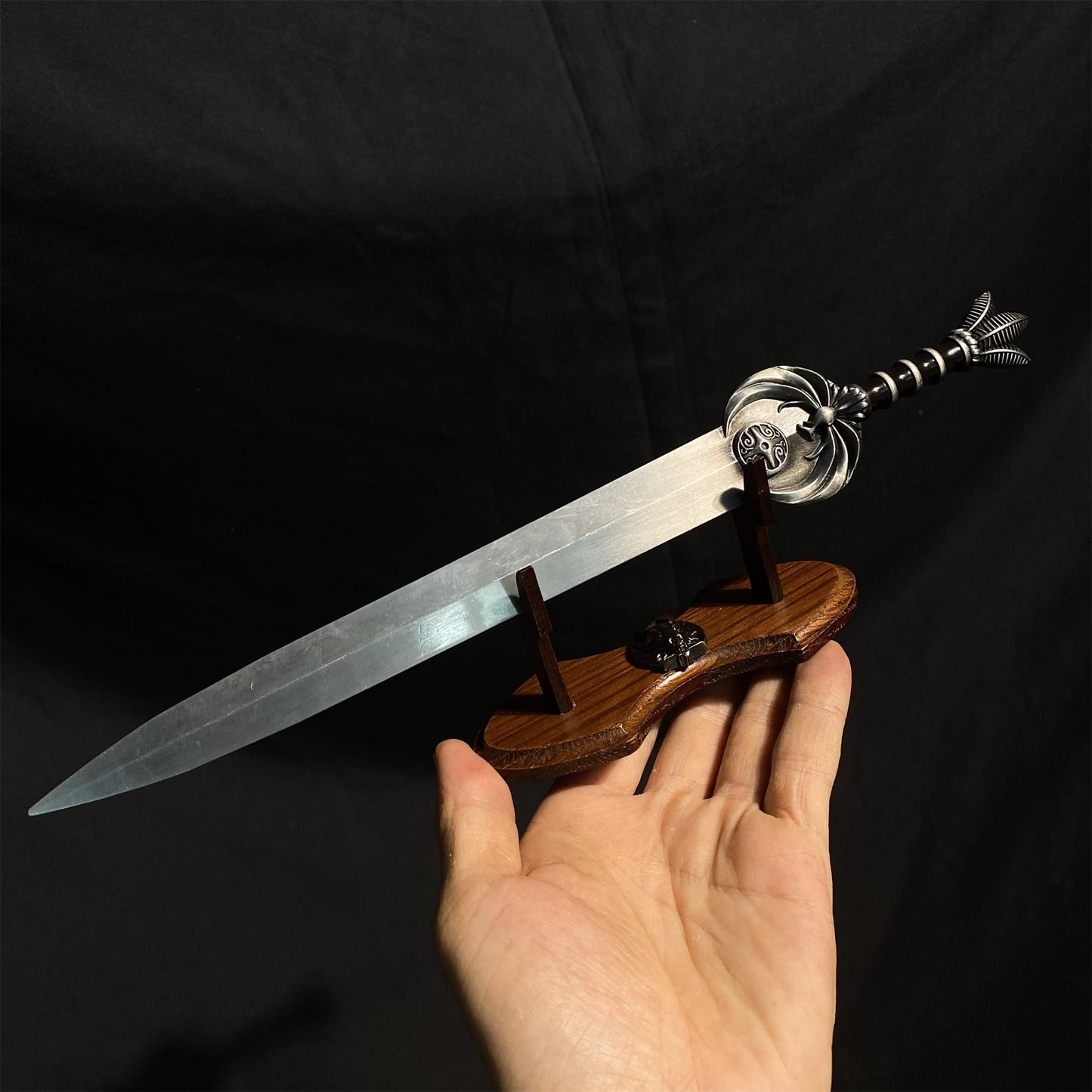 Nightingale Blade 1/3 Metal Replica