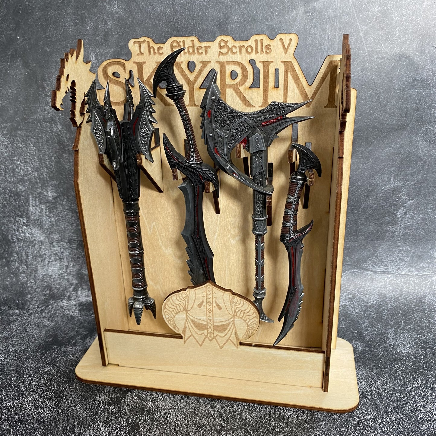 Skyrim Daedric Weapons 4 In 1 Pack With 3D Wooden Stand