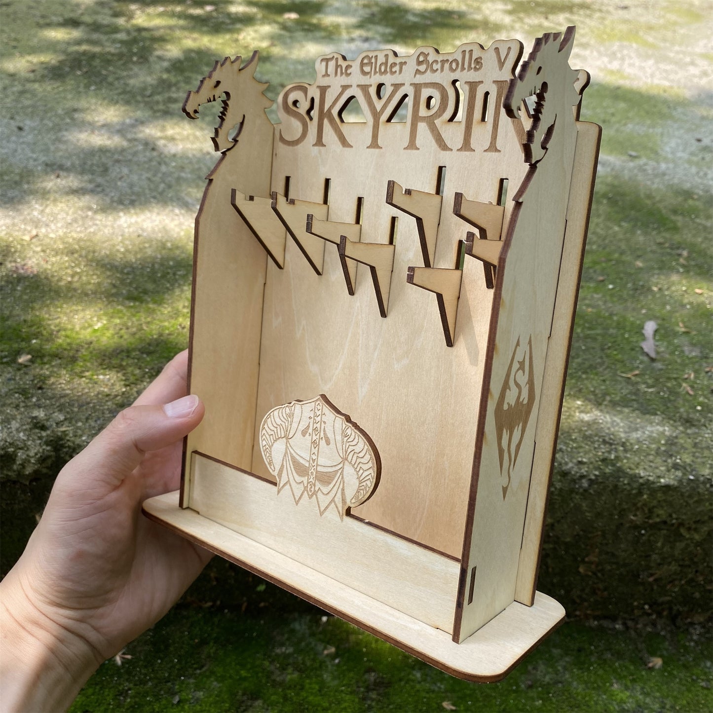 Skyrim Daedric Weapons 4 In 1 Pack With 3D Wooden Stand