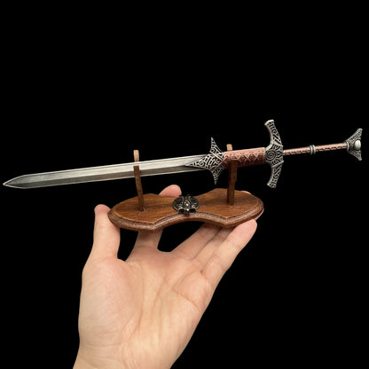 Metal 1:6 Steel Greatsword Display Art