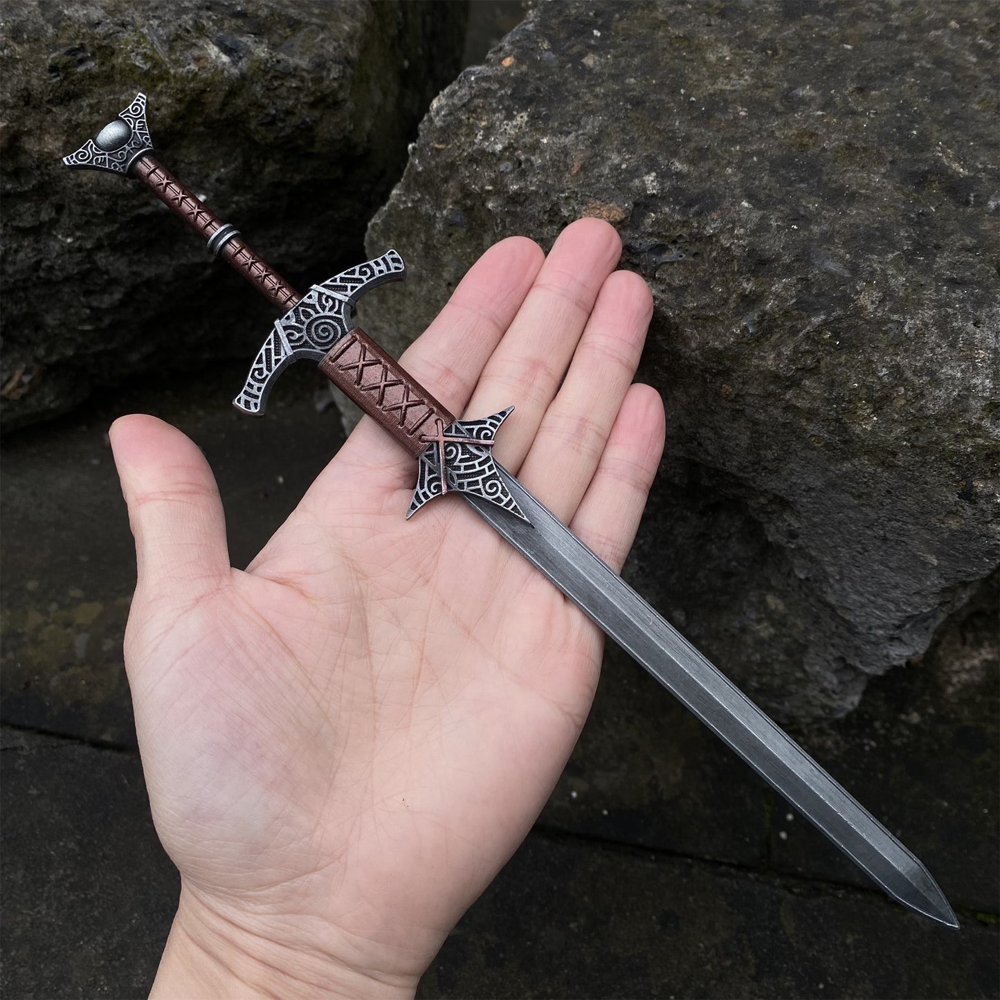 Metal 1:6 Steel Greatsword Display Art