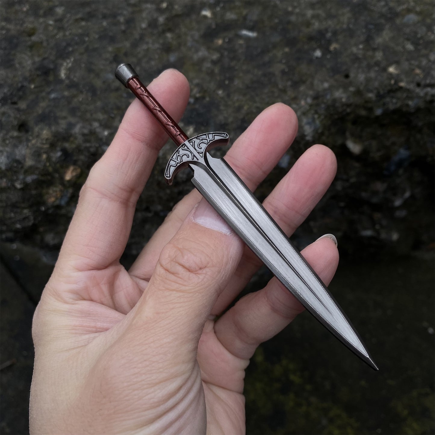 Metal One-Sixth Skyrim Steel Dagger Display Fan Art