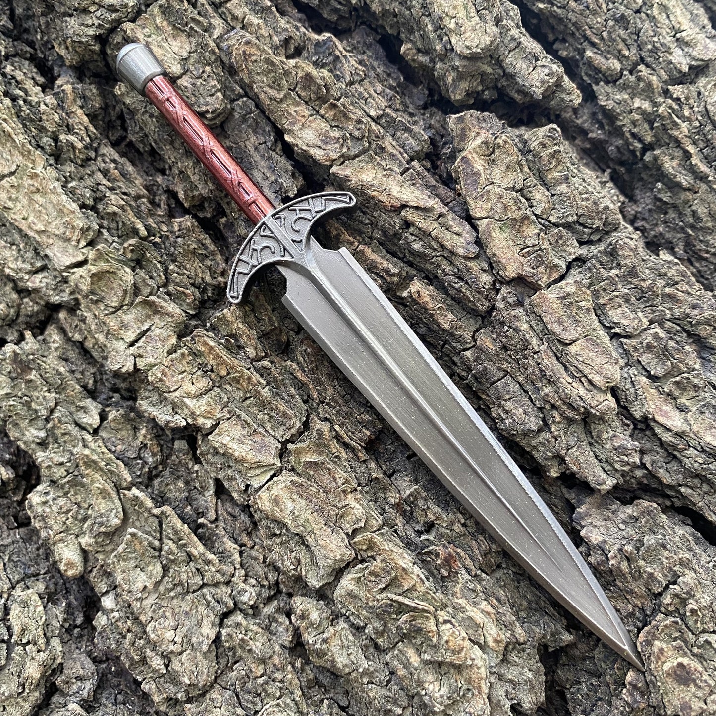 Metal One-Sixth Skyrim Steel Dagger Display Fan Art